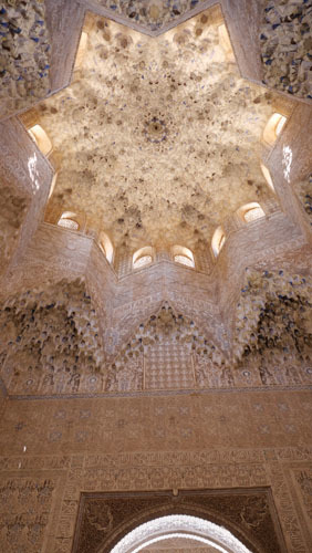 スペインのイスラム建築3-華麗な装飾_a0166284_16594032.jpg