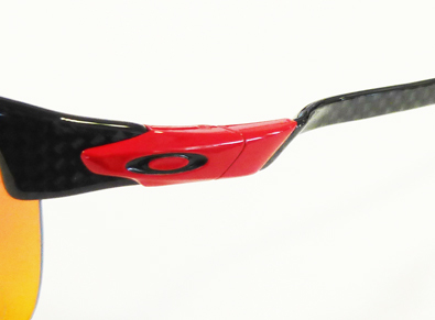 OAKLEY(オークリー)×FERRARI(フェラーリ)コラボレーションプレミアムサングラスCARBON BLADE(カーボンブレイド)再入荷!_c0003493_13372916.jpg