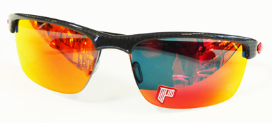 OAKLEY(オークリー)×FERRARI(フェラーリ)コラボレーションプレミアムサングラスCARBON BLADE(カーボンブレイド)再入荷!_c0003493_13372960.jpg
