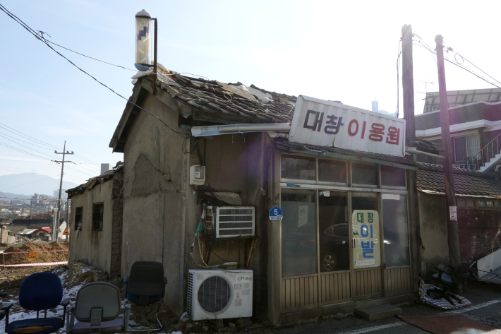 大田(テジョン)駅近くのカフェでバナナ スフレ パンケーキを食べる 팬케이크 폍 大田市の再開発地区 大田・ソウルの旅(6)_f0117059_23335934.jpg
