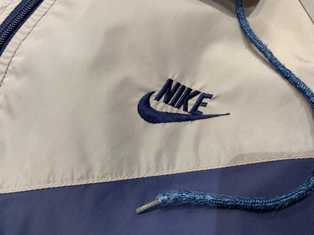 春です。NIKEです。ナイロンジャケットです。_b0391373_18033394.jpg