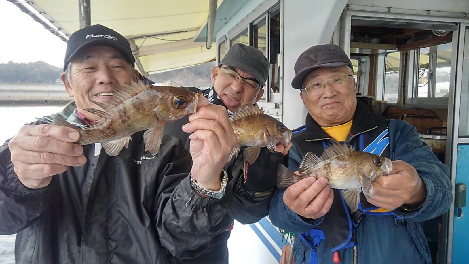 平成31年3月30日 天候も味方の釣り日和に恵まれ 小潮の中のﾒﾊﾞﾙ狙いでしたが まずまずの釣果に 炊きたての鯛めしと汁かけも御満喫 広島県呉市仁方 大型底引き観光遊漁船 釣船 第２光亮丸 食事付き