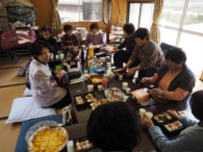 地区の女性会の集まり_c0116915_23402143.jpg