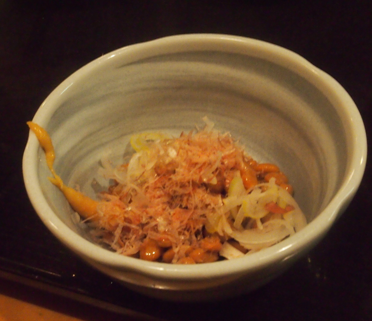 すぐにお腹をすかせるおじいさんと、根津の定食屋へ_b0396150_09160145.jpg