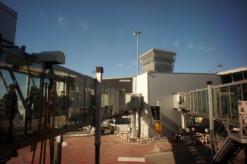 TXL-WAR-NRT_c0180686_05294539.jpg