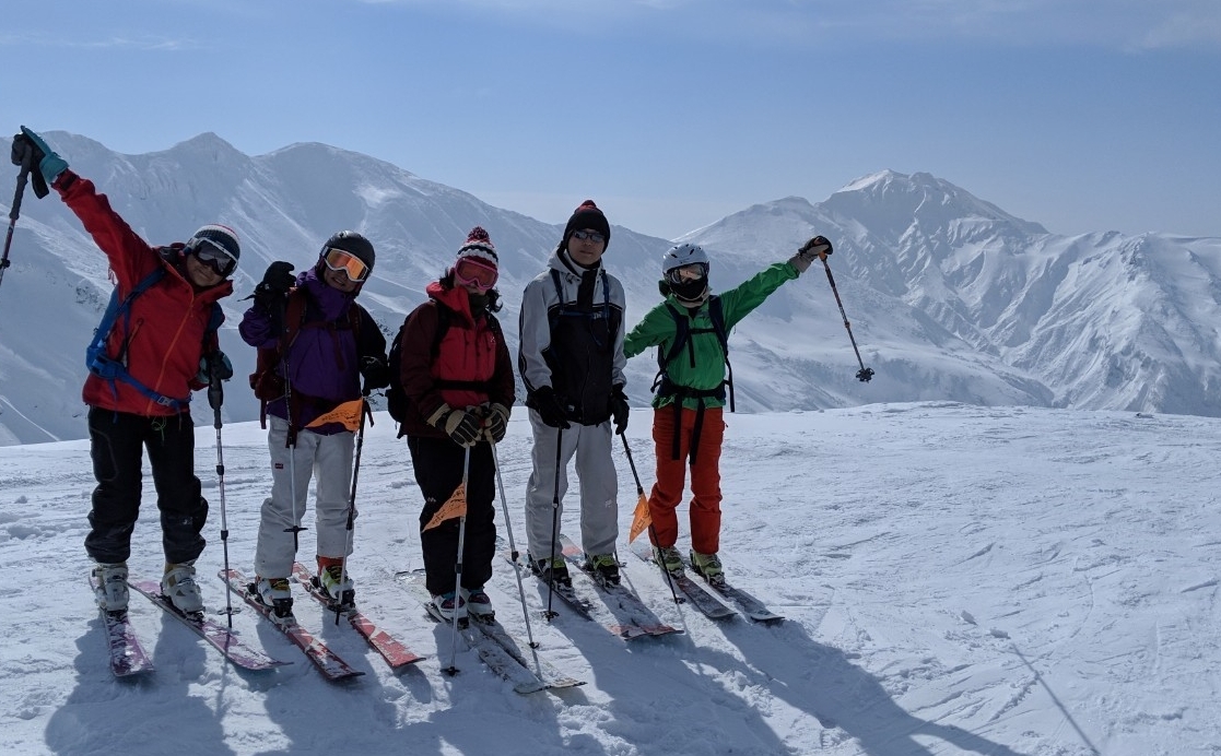 2019年3月3日 快晴の三段山を滑る_c0242406_17330401.jpg