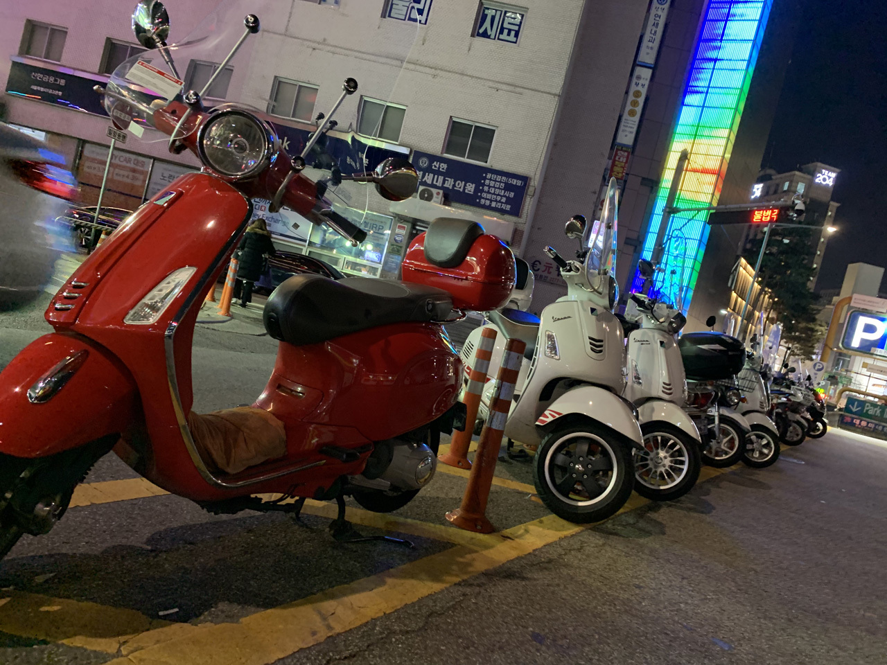 　『バイク天国☆世界の旅』番外編 ～韓国ソウルのバイク事情！ ベスパ事情～_d0099181_14360169.jpg