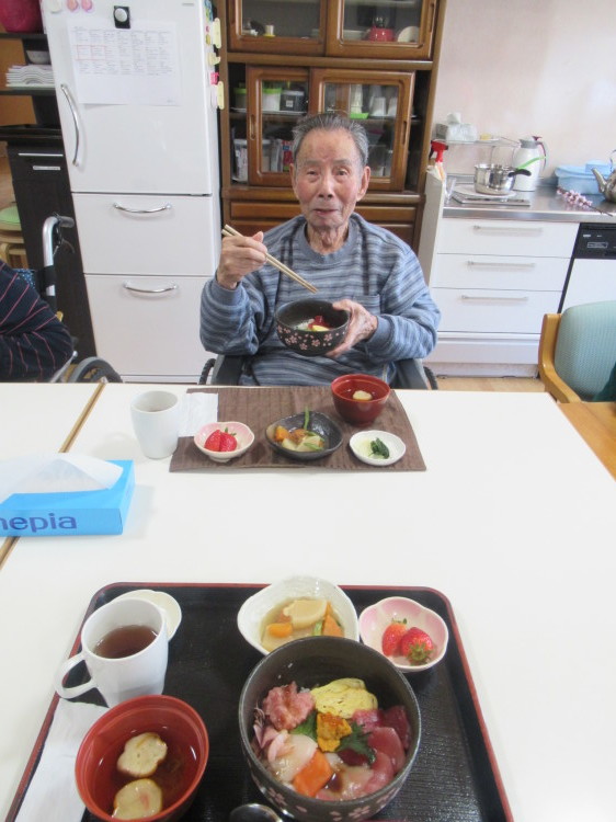 豪華な丼_e0191174_09053439.jpg