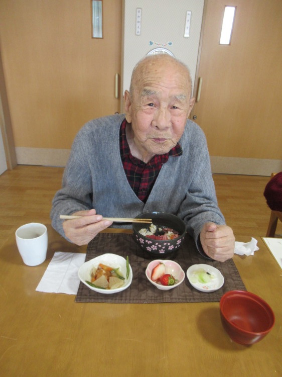豪華な丼_e0191174_09053928.jpg