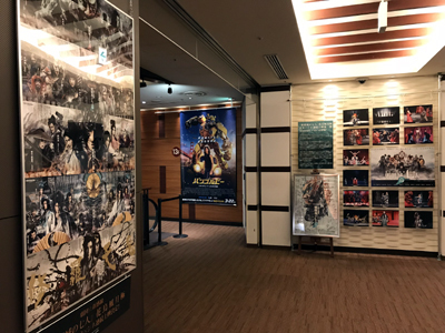 恒例！新宿バルト9で《鳥》パネル展開催！サイン入りポスターも展示中！_f0162980_20421282.jpg