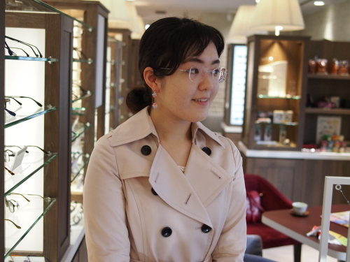清楚な女性!_e0195325_17541160.jpg