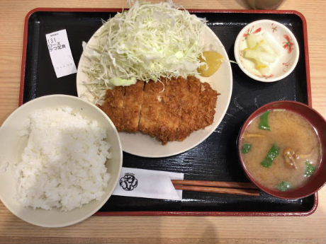 浅草駅界隈－「とんかつおりべ」でロースカツ定食_d0063149_22320027.jpg