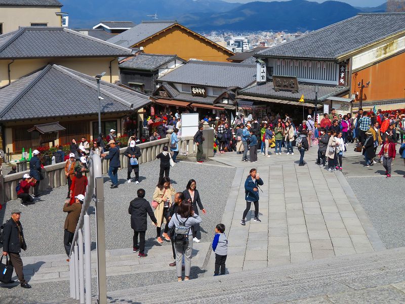 清水寺の賑わい20190331_e0237645_19052624.jpg