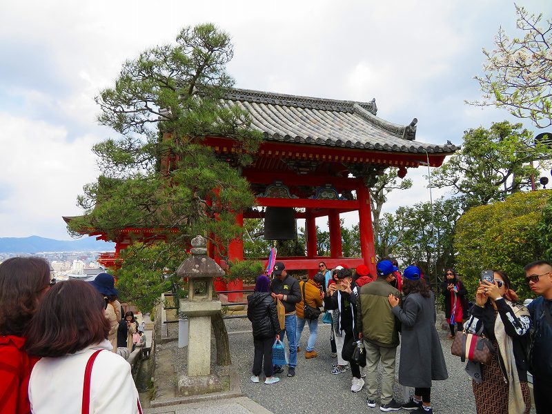 清水寺の賑わい20190331_e0237645_19061698.jpg