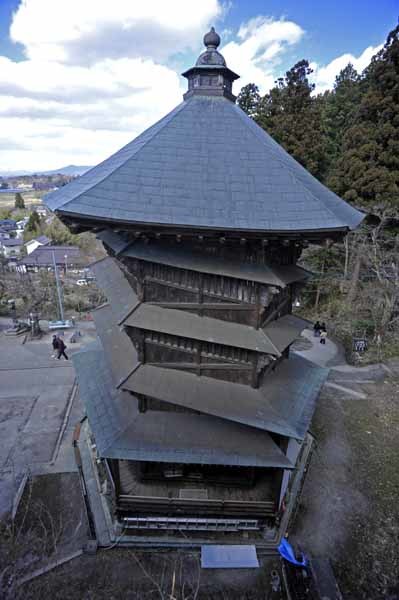 さざえ堂_f0173596_10420707.jpg