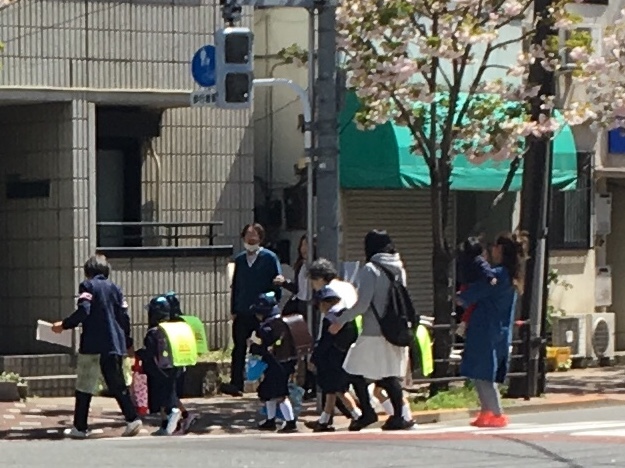 b0330040_16373394.jpeg