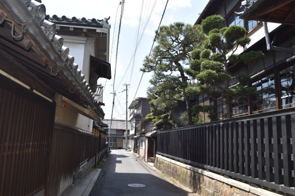 奈良 上市の花街_f0347663_11513135.jpg