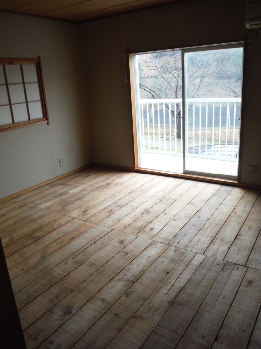 入居前リフォーム ~ 内装工事から始めました。_d0165368_13425049.jpg