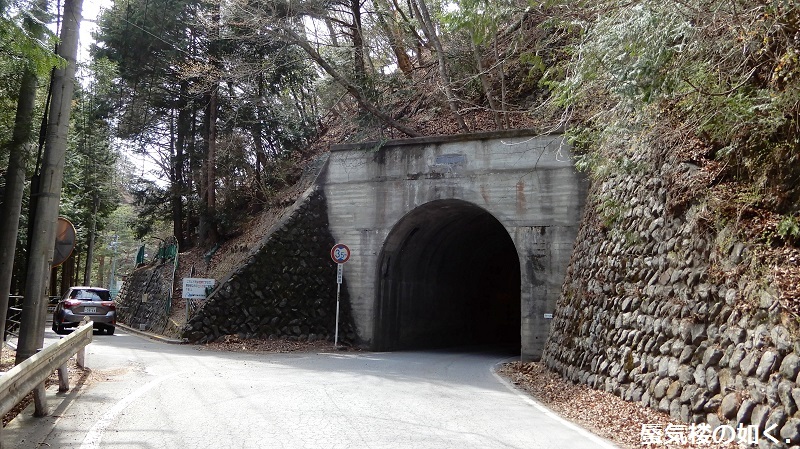 ｺﾐｯｸ「ゆるキャン△」舞台探訪004　志摩リン 早川町の静かの湖、雨畑へ　第7巻第38話_e0304702_07331972.jpg