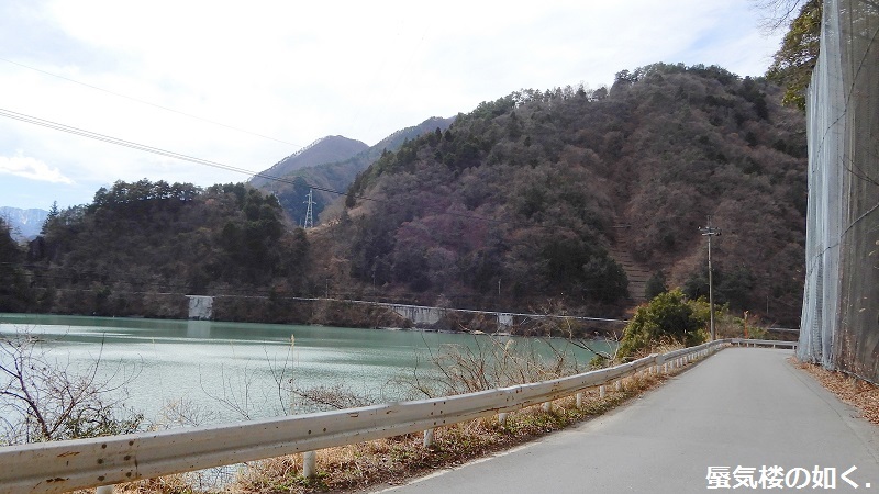 ｺﾐｯｸ「ゆるキャン△」舞台探訪004　志摩リン 早川町の静かの湖、雨畑へ　第7巻第38話_e0304702_07425087.jpg