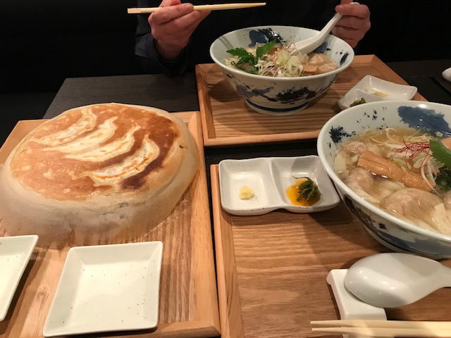 豚骨清湯・かつら@黄金町_a0078827_22254830.jpg