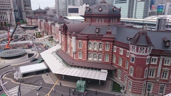 新万札の東京駅 四季を感じるままに 新万札の東京駅 四季を感じるままに