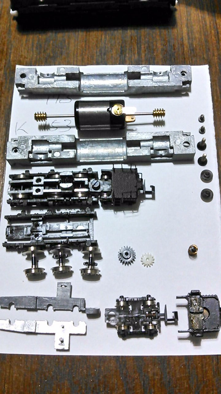 エンドウ 旧型電機 EF57動力ユニット : 信右衛門（ノブえもん