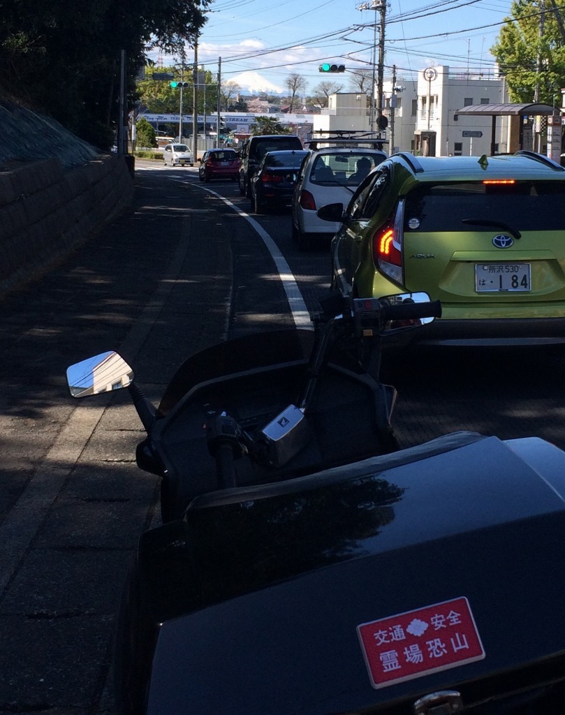 ﾊﾞｲｸの点検合間に一人ｶﾗｵｹ、その後一人花見!?_d0061678_17293451.jpg