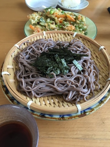 花冷えウィークランチ_f0082056_21073717.jpg