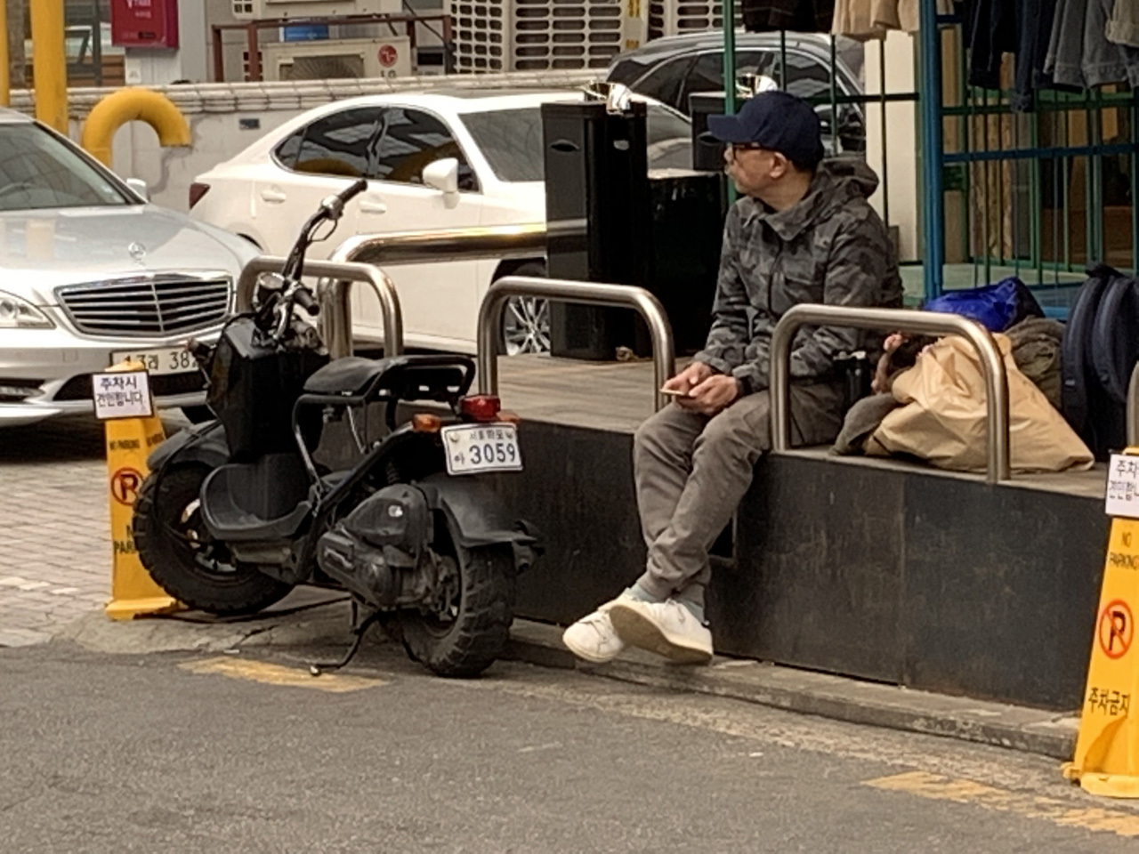 　『バイク天国☆世界の旅』番外編 ～韓国ソウルのバイク事情！ ベスパ事情～_d0099181_21543496.jpg