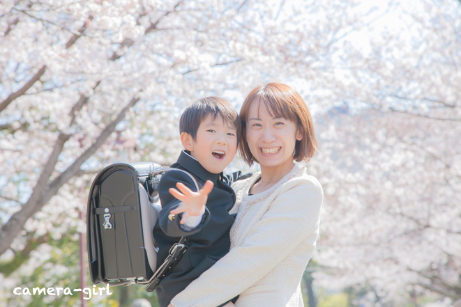 桜の下で入学記念_f0219195_00542816.jpg