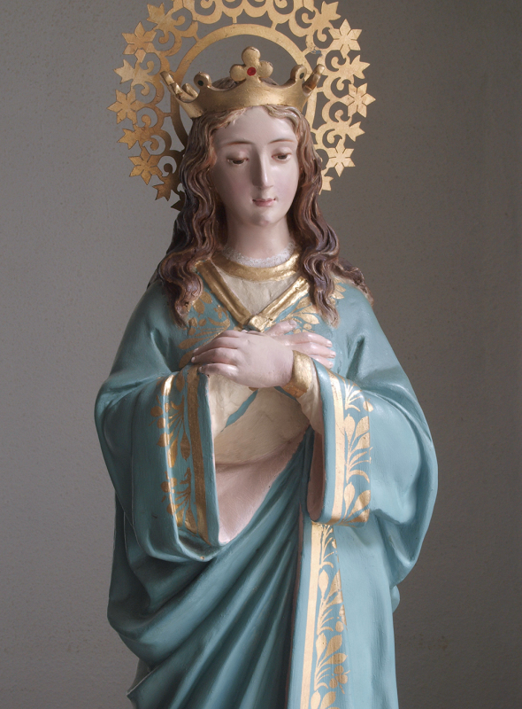 胸に手を当てる聖母マリア像 /F209 : Glicinia 古道具店