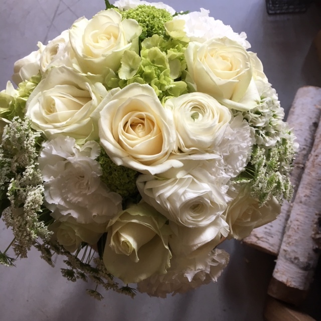 結婚式のお花、ウェディングブーケをお届けしました。_a0201358_18501035.jpg