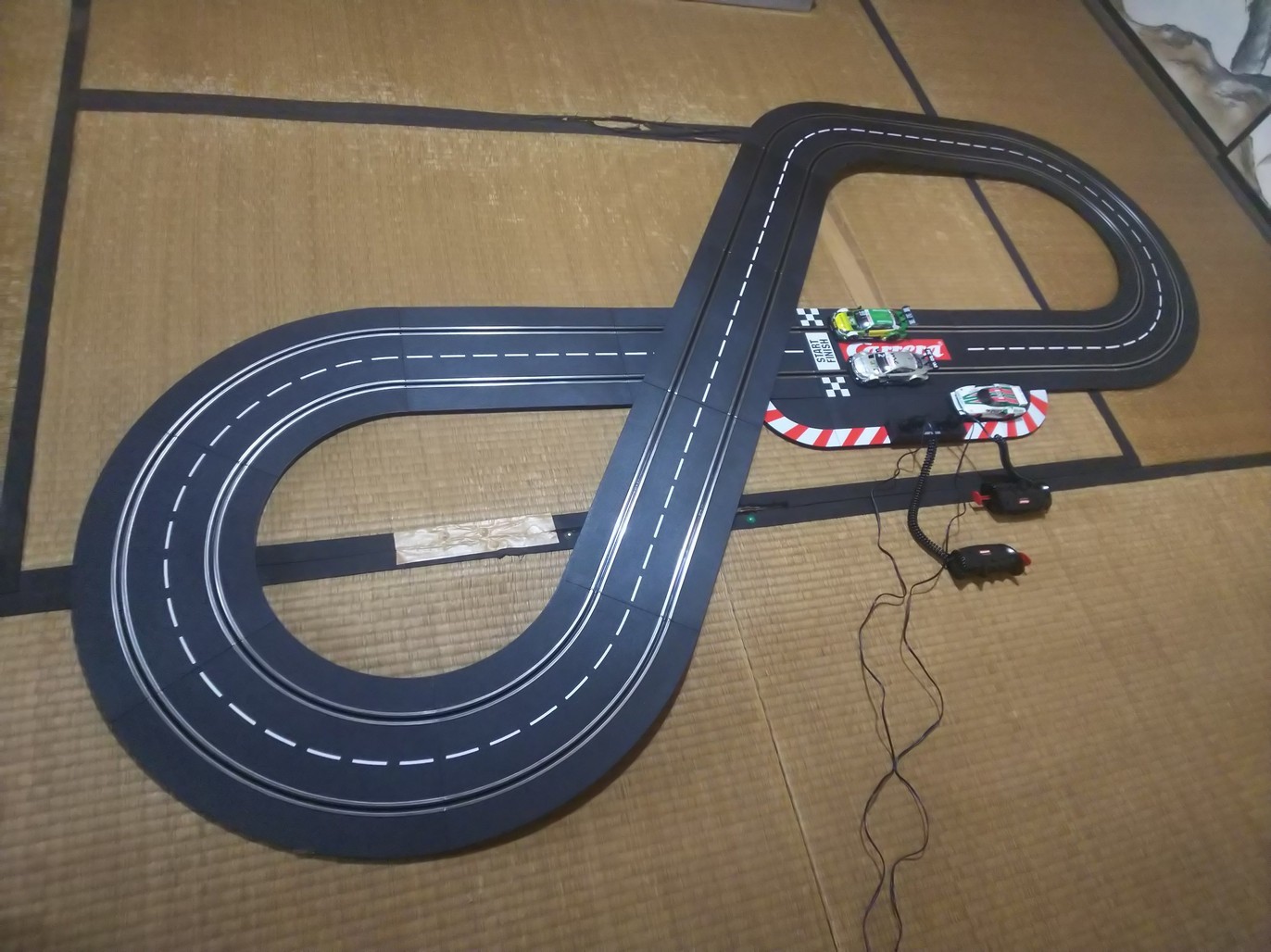 【お年玉セール特価】 1/32スロットカー初めました : 動力模型などのブログ ミニカー