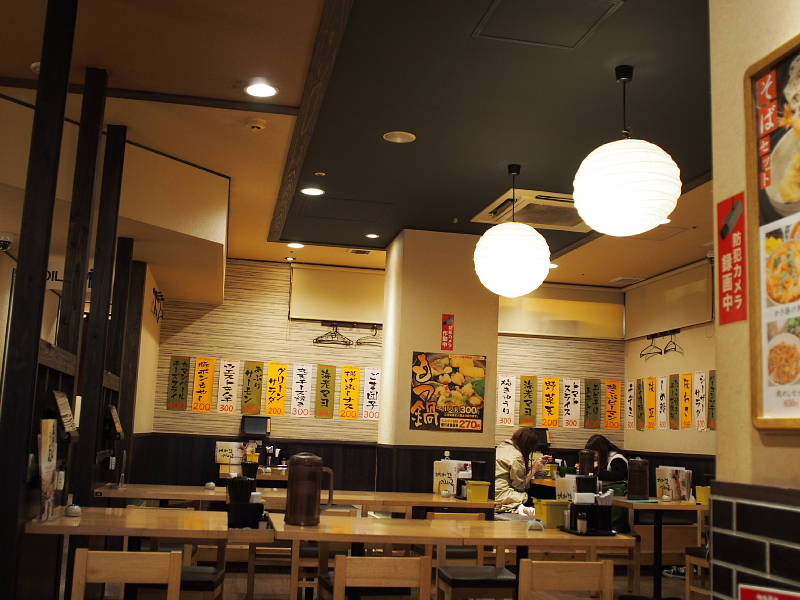 【福岡天神で朝うどん】ウエストの肉ごぼう天うどん_b0008655_17290873.jpg