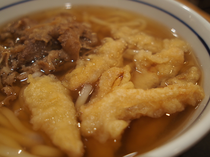 【福岡天神で朝うどん】ウエストの肉ごぼう天うどん_b0008655_17354873.jpg