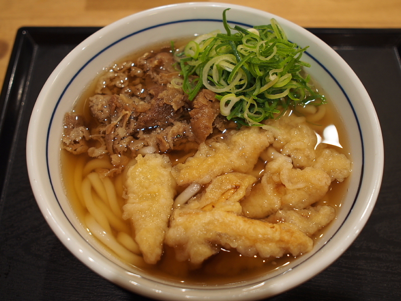 【福岡天神で朝うどん】ウエストの肉ごぼう天うどん_b0008655_17374788.jpg