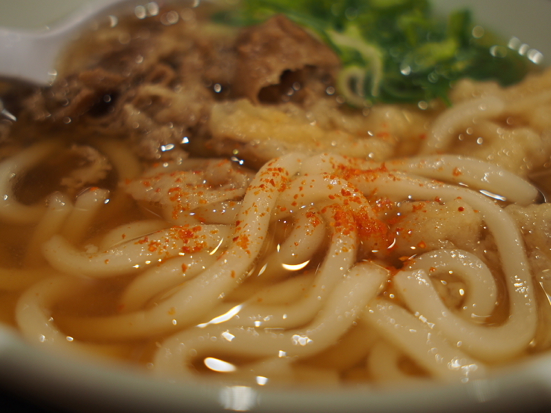 【福岡天神で朝うどん】ウエストの肉ごぼう天うどん_b0008655_17401968.jpg