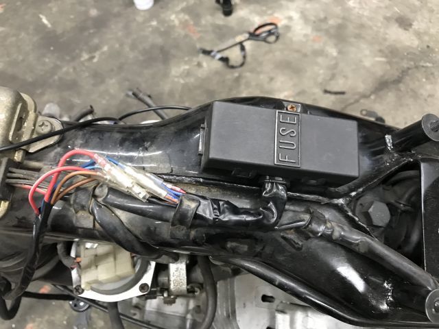 XV750 カスタム 配線処理さっぱりわかりません!_a0164918_19012050.jpg