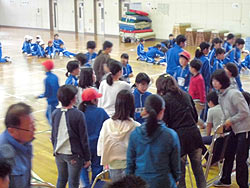 稲刈り体験(月光原小・西根小) _d0247484_1037693.jpg