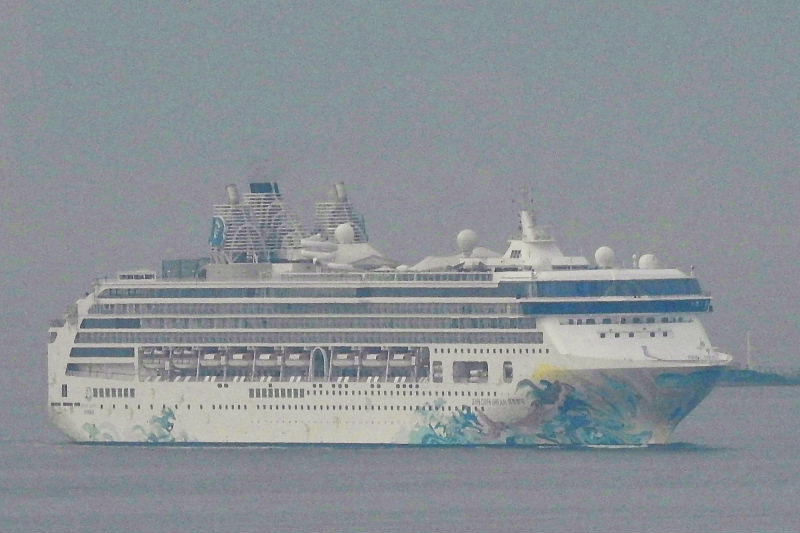 EXPLORER　DREAM神戸初入港_d0261298_647524.jpg