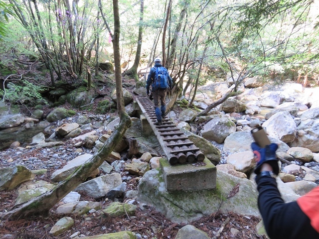 藤河内渓谷、観音滝、立松谷から木山内岳。_f0357487_23471537.jpg