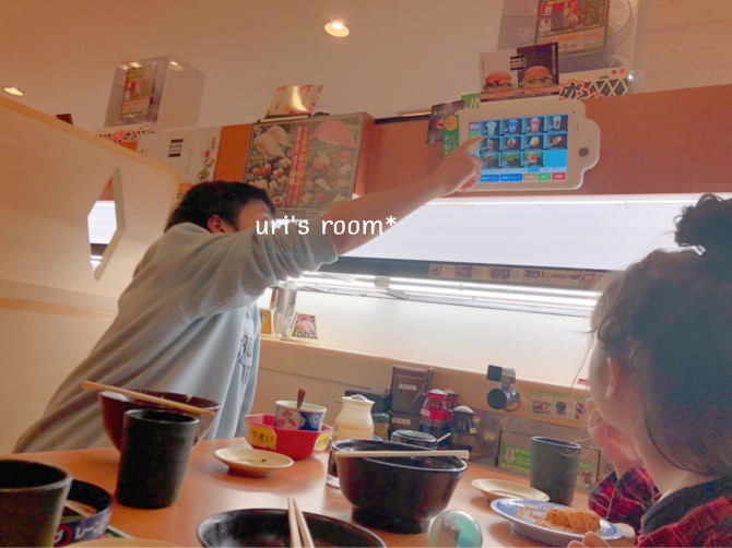 狭い洗面所。洗濯機サイドを有効活用ヽ(´▽｀)/ それから回転寿司屋で中学生男子が選ぶデザート。_a0341288_21211200.jpg