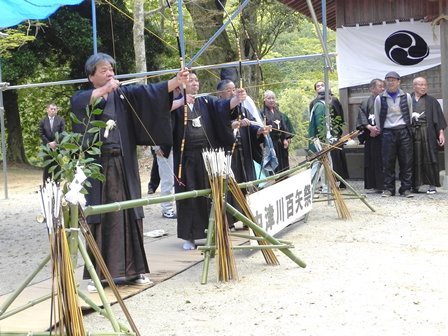 双岩村 中津川の「百矢祭」2019_f0213825_09314657.jpg