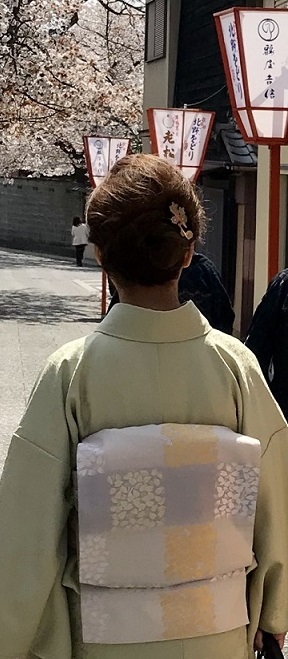 北野をどり・桜の下で・ティーカップ御召コーディネイト。_f0181251_11224091.jpg