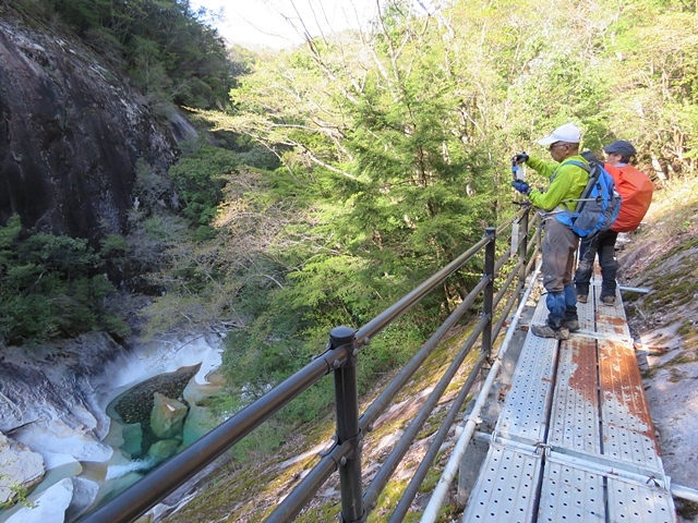 藤河内渓谷、観音滝、立松谷から木山内岳。_f0357487_11420595.jpg