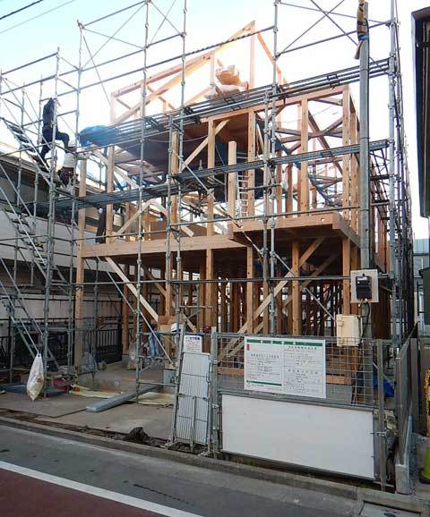 祝・上棟「豪徳寺の家」_d0031378_07055804.jpg