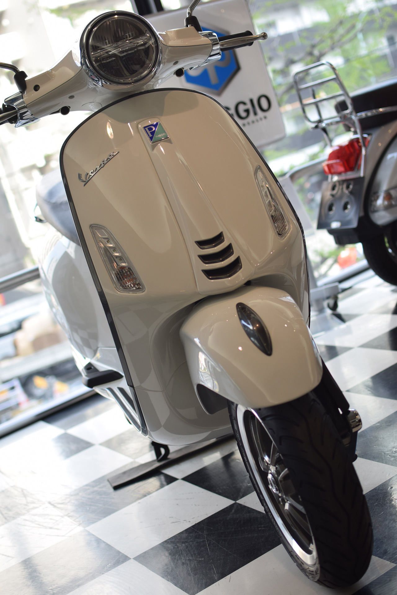 Newモデル ベスパ プリマベーラS150ABS 入荷! Primavera Newモデル ベスパ プリマベーラS150ABS 入荷! Primavera