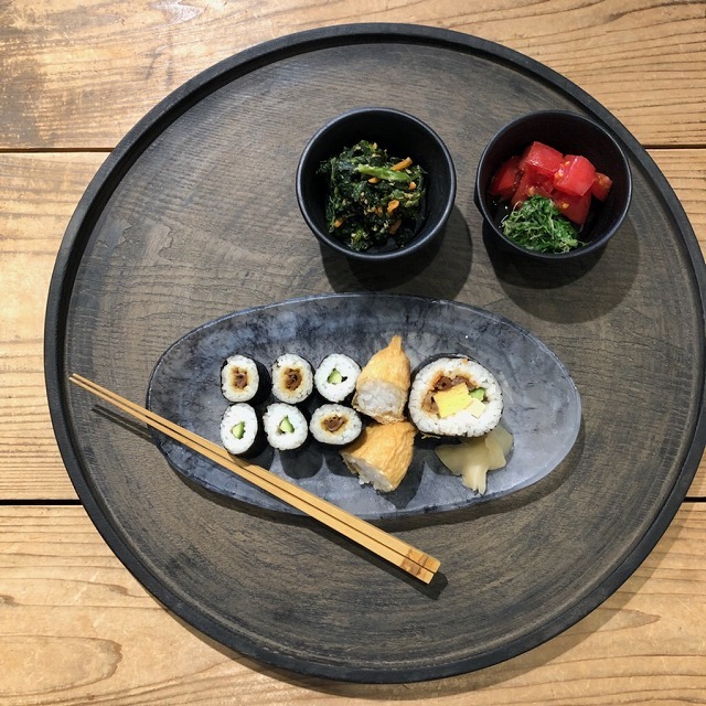 能登朝奈 プレート2枚と小鉢セット 能登朝奈 プレート2枚と