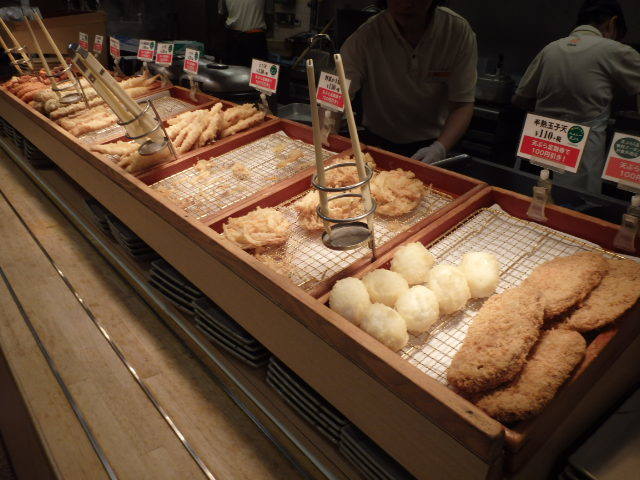 はなまるうどん　　　　　　　天神橋筋三丁目店_c0118393_09205259.jpg